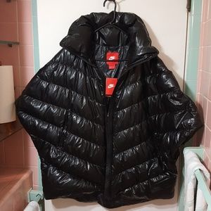 Nike Puffer Poncho Cape